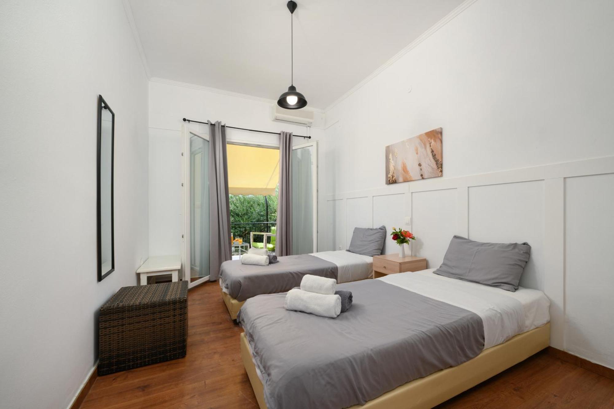 Olive Grove Poolside Apartments Benitses  Extérieur photo
